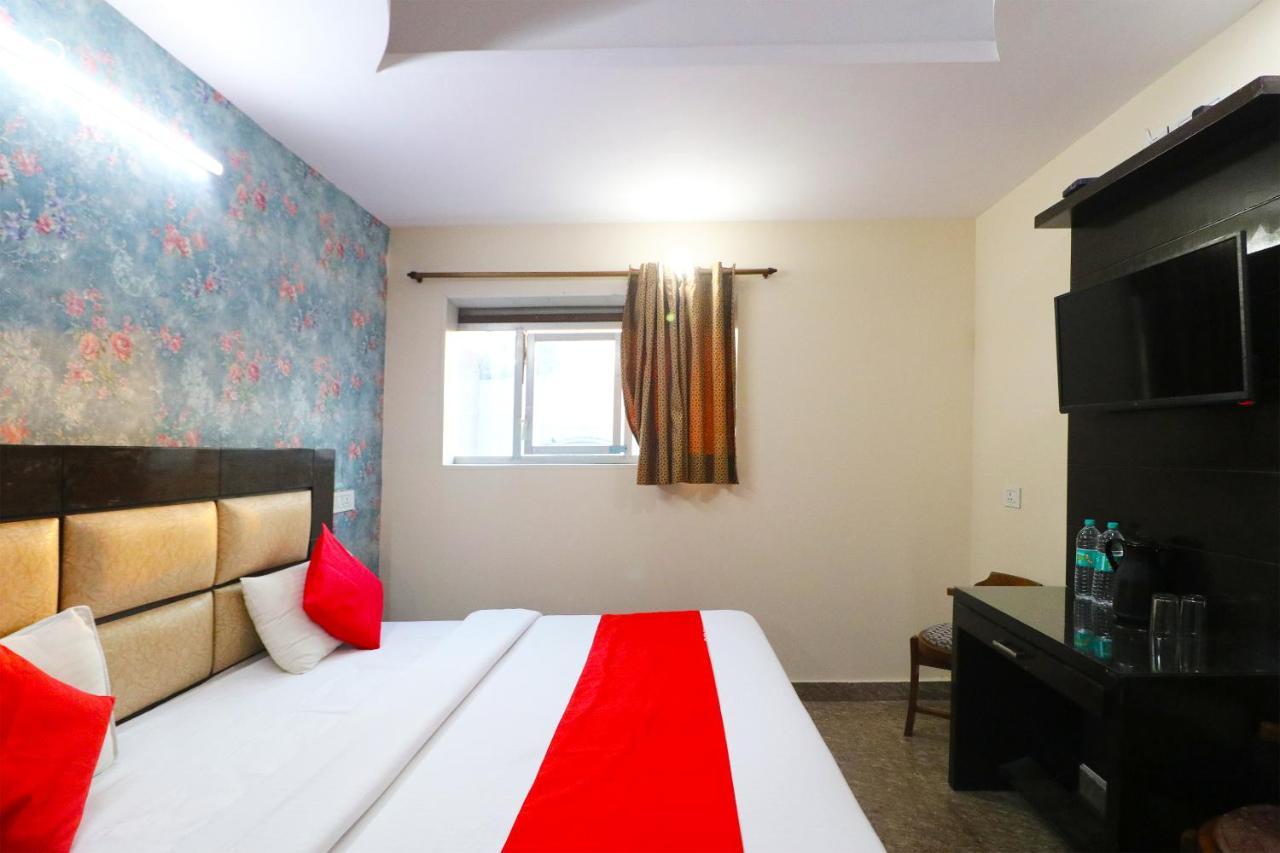 Hotel Westend Holiday Home 5 Mint From Nizamuddin Railway Station New Delhi Luaran gambar