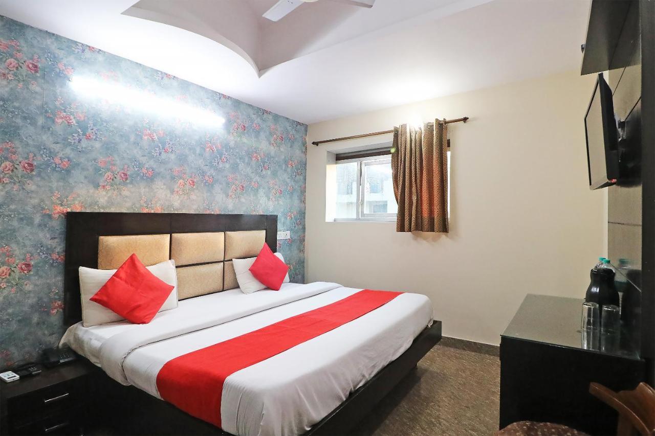 Hotel Westend Holiday Home 5 Mint From Nizamuddin Railway Station New Delhi Luaran gambar