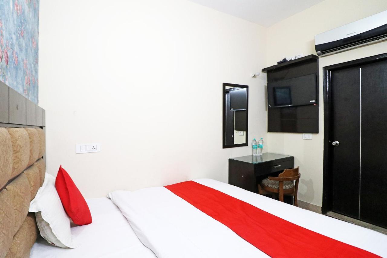 Hotel Westend Holiday Home 5 Mint From Nizamuddin Railway Station New Delhi Luaran gambar