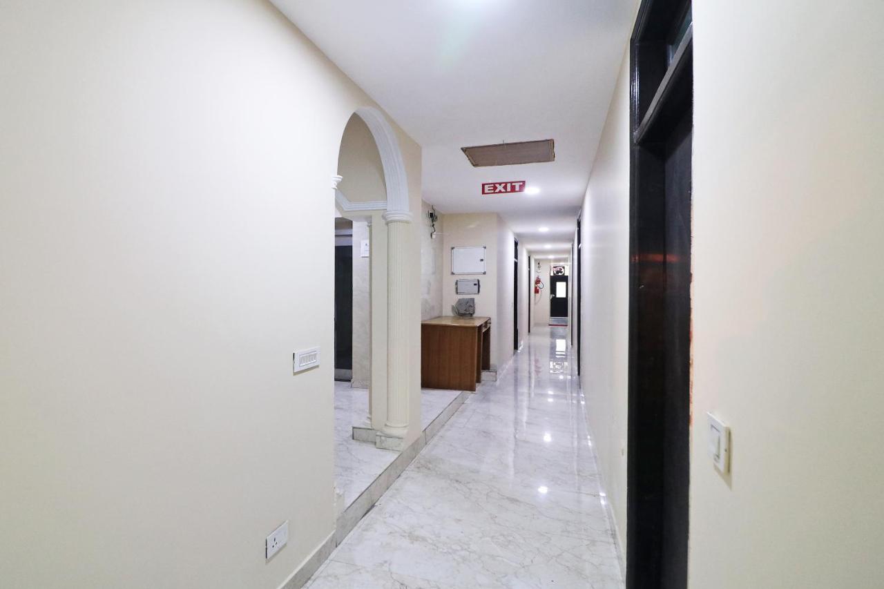 Hotel Westend Holiday Home 5 Mint From Nizamuddin Railway Station New Delhi Luaran gambar