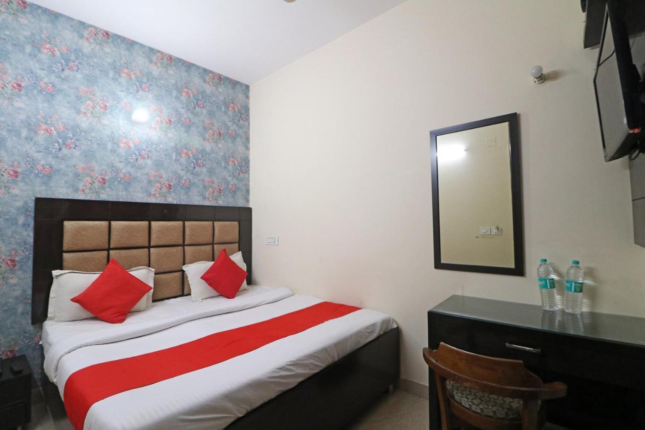 Hotel Westend Holiday Home 5 Mint From Nizamuddin Railway Station New Delhi Luaran gambar